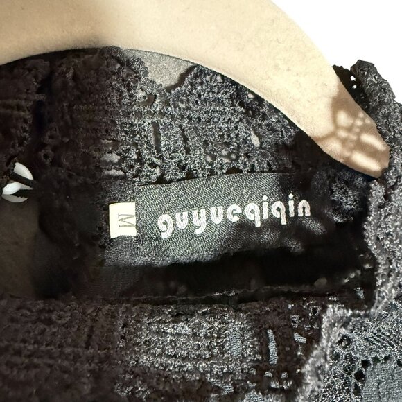 Guyueqiqin Floral Lace Mock Neck Blouse Top Women's Size Medium Black Party - Picture 2 of 8